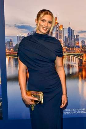 ABB GUERLAIN- Luna Schweiger zu Gast bei der Feier Event des Launch der Marke Maision Guerlain im Lofthouse am 24.09.2026 in Duesseldorf - Guerlain ist ein franzoesischer Kosmetikkonzern NRW Deutschland