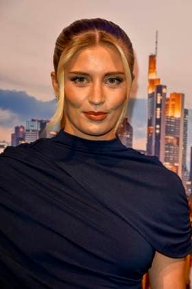 ABB GUERLAIN- Luna Schweiger zu Gast bei der Feier Event des Launch der Marke Maision Guerlain im Lofthouse am 24.09.2026 in Duesseldorf - Guerlain ist ein franzoesischer Kosmetikkonzern NRW Deutschland