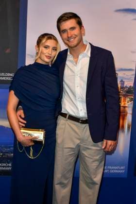 ABB GUERLAIN- Luna Schweiger mit Freund Lucas Wenz Springreiter zu Gast bei der Feier Event des Launch der Marke Maision Guerlain im Lofthouse am 24.09.2026 in Duesseldorf - Guerlain ist ein franzoesischer Kosmetikkonzern NRW Deutschland