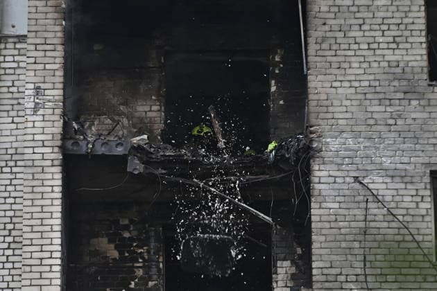 Aftermath of a Russian drone attack in Kyiv, Ukraine - 25 Sept 2026 A view of the damage caused at an apartment building which was hit by a Russian jet drone strike during Russia s attack. Kyiv Ukraine Copyright: xAleksandrxGusevx xSOPAxImagesx Oleksandr_Gusev_Pechersk_25092026(3)