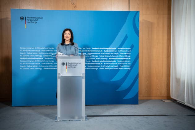Statement der Bundesministerin Katherina Reiche zur Gemeinschaftsdiagnose Herbst 2026 der Wirtschaftsforschungsinstitute im Bundeswirtschaftsministerium;Statement der Bundesministerin Katherina Reiche zur Gemeinschaftsdiagnose Herbst 2026 der Wirtschaftsforschungsinstitute, Berlin Berlin Deutschland Bundeswirtschaftsministerium