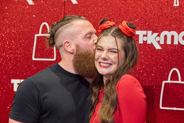 Toni Adriano Ammirabile und Klaudia Giez - Wiedereroeffnung nach Erweiterung des TK Maxx Stores unter dem CODE RED Night am Alexanderplatz in Berlin am 24.09.2026. TK Maxx Store Re-Opening