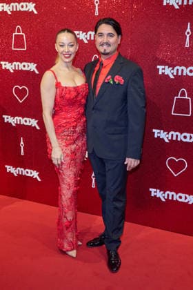 Oana Nechiti und Erich Klann - Wiedereroeffnung nach Erweiterung des TK Maxx Stores unter dem CODE RED Night am Alexanderplatz in Berlin am 24.09.2026. TK Maxx Store Re-Opening