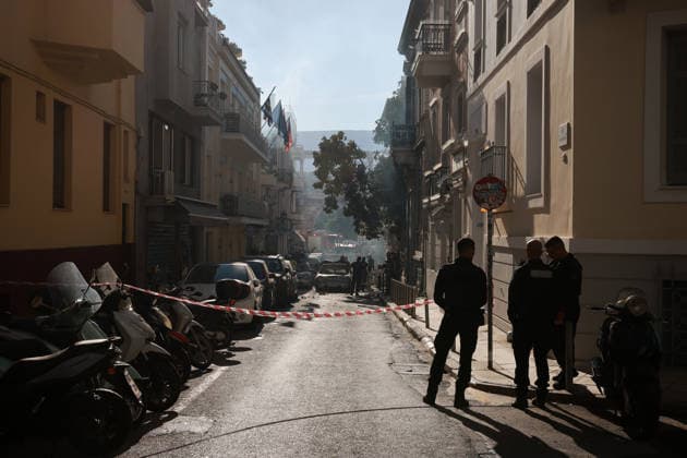 An explosion in Athens injures at least 2 people ATHENS, GREECE - SEPTEMBER 25: Firefighters operate following a blast that caused a building to collapse and injured two people in Athens, Greece on September 25, 2026. Costas Baltas Anadolu Athens Greece. Editorial use only. Please get in touch for any other usage.  Copyright: x2026xAnadoluxCostasxBaltasx