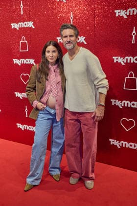 Chryssanthi Kavazi (schwanger) mit Ehemann Tom Beck - Wiedereroeffnung nach Erweiterung des TK Maxx Stores unter dem CODE RED Night am Alexanderplatz in Berlin am 24.09.2026. TK Maxx Store Re-Opening