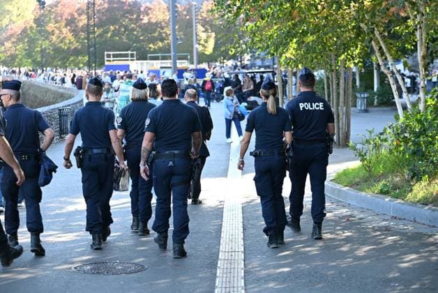 PREPARATIONS FOR THE POPE S VISIT TO LOURDES BASTIEN ARBERET MAXPPP SECURITY, NATIONAL POLICE, AND MILITARY ON THE EVE OF POPE LEON XIV S VISIT THE CITY OF LOURDES AND ITS SANCTUARY OF OUR LADY ARE READY VOAPOSTOLIC TRIP TO FRANCE Lourdes, France, Sept. 25, 2026 Lourdes Sanctuary the day before the Pope’s visit LOURDES HAUTES-PYRÉNÉES FRANCE  Copyright: xMAXPPPxBASTIENxARBERETx ARBx9342 ARBx9342