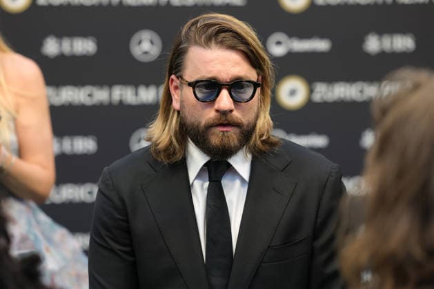 22. Zurich Film Festival 2026 Baschi (Schweizer Popsänger) auf dem grünen Teppich. Opening Night des 22. Zurich Film Festivals am 24.09.2026 im Kongresshaus Zürich. Kanton Zürich, Schweiz.