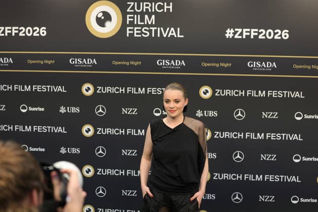 Luna Wedler - 22. Zurich Film Festival 2026 Luna (Sofia) Wedler (Schweizer Schauspielerin) auf dem grünen Teppich. Opening Night des 22. Zurich Film Festivals am 24.09.2026 im Kongresshaus Zürich. Kanton Zürich, Schweiz.