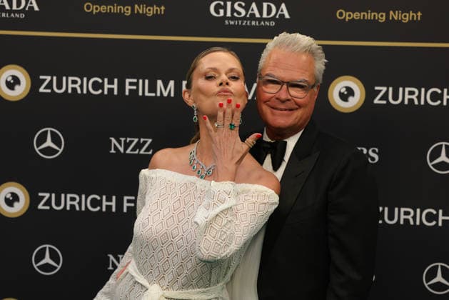 22. Zurich Film Festival 2026 Irina Beller und Thomas Dürr auf dem grünen Teppich. Opening Night des 22. Zurich Film Festivals am 24.09.2026 im Kongresshaus Zürich. Kanton Zürich, Schweiz.