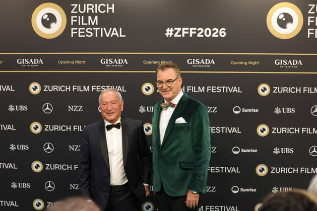 22. Zurich Film Festival 2026 Christian Jungen mit Samih (Onsi) Sawiris (ägyptisch-montenegrinischer Unternehmer) auf dem grünen Teppich. Opening Night des 22. Zurich Film Festivals am 24.09.2026 im Kongresshaus Zürich. Kanton Zürich, Schweiz.