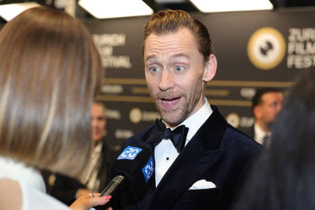 Tom Hiddleston - 22. Zurich Film Festival 2026 Tom Hiddleston (Thomas William Hiddleston, britischer Schauspieler) ist ein gefragter Interviewpartner auf dem grünen Teppich. Opening Night des 22. Zurich Film Festivals am 24.09.2026 im Kongresshaus Zürich. Kanton Zürich, Schweiz.