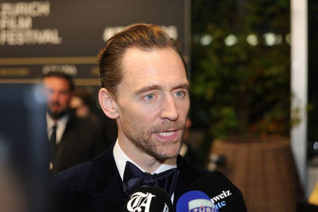 Tom Hiddleston - 22. Zurich Film Festival 2026 Tom Hiddleston (Thomas William Hiddleston, britischer Schauspieler) ist ein gefragter Interviewpartner auf dem grünen Teppich. Opening Night des 22. Zurich Film Festivals am 24.09.2026 im Kongresshaus Zürich. Kanton Zürich, Schweiz.