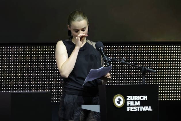 22. Zurich Film Festival 2026 Dankesrede von Luna (Sofia) Wedler (Schweizer Schauspielerin) für ihre Auszeichnung mit dem Golden Eye Award. Opening Night des 22. Zurich Film Festivals am 24.09.2026 im Kongresshaus Zürich. Kanton Zürich, Schweiz.