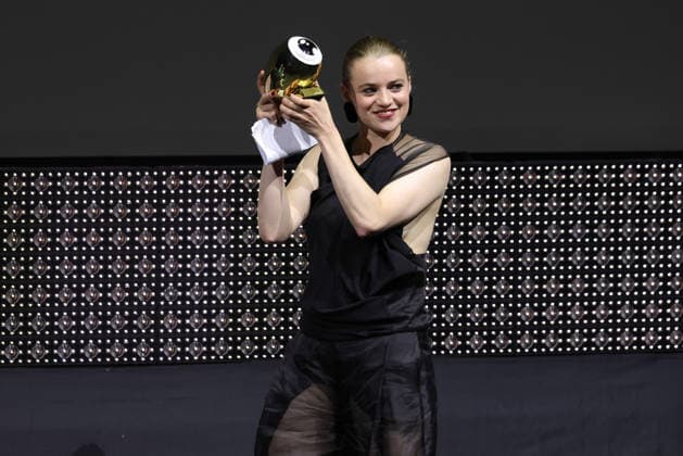 22. Zurich Film Festival 2026 Luna Wedler (Schweizer Schauspielerin) wird mit dem Golden Eye Award ausgezeichnet. Opening Night des 22. Zurich Film Festivals am 24.09.2026 im Kongresshaus Zürich. Kanton Zürich, Schweiz.