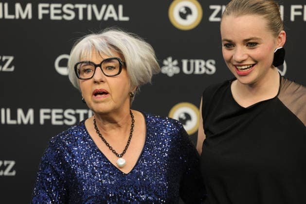 22. Zurich Film Festival 2026 Luna Wedler (Schweizer Schauspielerin) mit Elisabeth Baume-Schneider (Schweizer Bundesrätin) auf dem grünen Teppich. Opening Night des 22. Zurich Film Festivals am 24.09.2026 im Kongresshaus Zürich. Kanton Zürich, Schweiz.