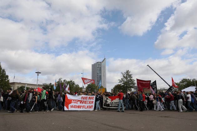 Schüler demonstrieren gegen Wehrpflicht in Leipzig Schüler demonstrieren gegen die geplante Einführung der Wehrpflicht in Leipzig. Der Schulstreik findet im Rahmen bundesweiter Proteste statt. 25. September 2026, Leipzig.