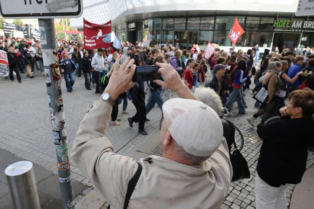 Schüler demonstrieren gegen Wehrpflicht in Leipzig Schüler demonstrieren gegen die geplante Einführung der Wehrpflicht in Leipzig. Der Schulstreik findet im Rahmen bundesweiter Proteste statt. 25. September 2026, Leipzig.