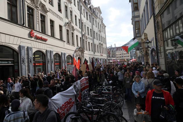 Schüler demonstrieren gegen Wehrpflicht in Leipzig Schüler demonstrieren gegen die geplante Einführung der Wehrpflicht in Leipzig. Der Schulstreik findet im Rahmen bundesweiter Proteste statt. 25. September 2026, Leipzig.