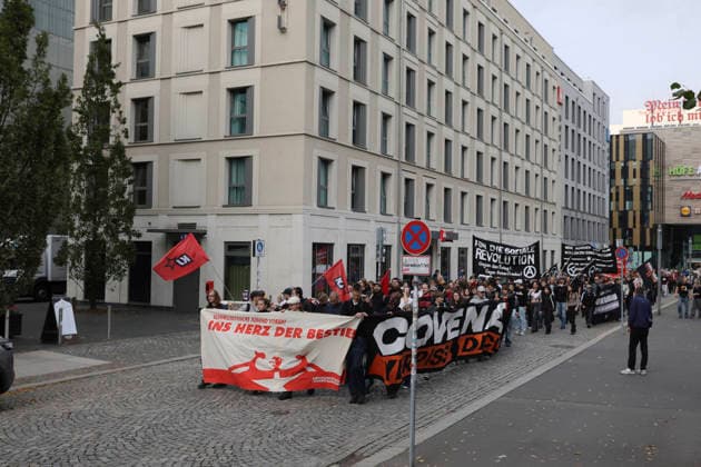 Schüler demonstrieren gegen Wehrpflicht in Leipzig Schüler demonstrieren gegen die geplante Einführung der Wehrpflicht in Leipzig. Der Schulstreik findet im Rahmen bundesweiter Proteste statt. 25. September 2026, Leipzig.