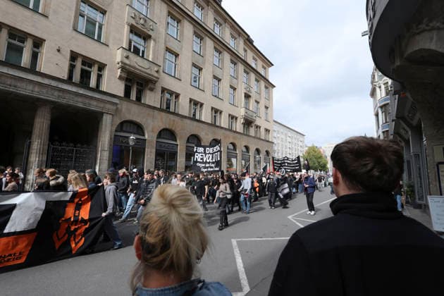 Schüler demonstrieren gegen Wehrpflicht in Leipzig Schüler demonstrieren gegen die geplante Einführung der Wehrpflicht in Leipzig. Der Schulstreik findet im Rahmen bundesweiter Proteste statt. 25. September 2026, Leipzig.