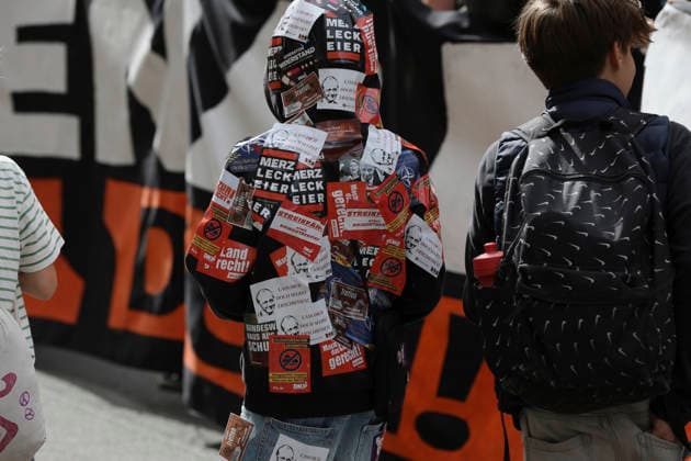 Schüler demonstrieren gegen Wehrpflicht in Leipzig Schüler demonstrieren gegen die geplante Einführung der Wehrpflicht in Leipzig. Der Schulstreik findet im Rahmen bundesweiter Proteste statt. 25. September 2026, Leipzig.