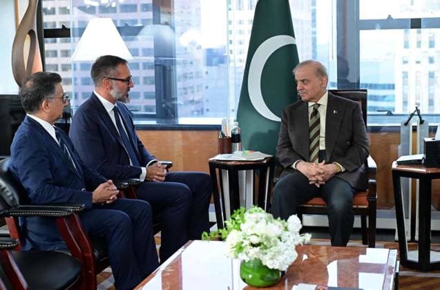 September 25, 2026, Pakistan: Prime Minister of Pakistan, Muhammad Shehbaz Sharif Meets Prince Rahim Aga Khan-V in New York Pakistan  - ZUMAas3_ 20260925_zaf_as3_016 Copyright: xPPIx