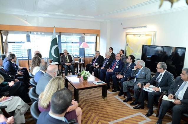 September 25, 2026, Pakistan: Prime Minister of Pakistan, Muhammad Shehbaz Sharif Meets with Business Council for International Understanding and US-Pakistan Business Council Delegation in New York Pakistan  - ZUMAas3_ 20260925_zaf_as3_018 Copyright: xPPIx