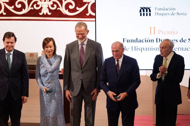 Felipe VI Attends the Award Ceremony for the 2nd International Hispanism Award of the Duques de Soria Foundation King Felipe VI during the award ceremony for the 2nd International Hispanism Award of the Duques de Soria Foundation at the Convent of La Merced on September 25, 2026, in Soria, Castile and León, Spain. The award was presented to PhiloBiblon, the largest digital library and biobibliographic database dedicated to medieval Iberian texts in the Romance languages of Castilian, Catalan, and Galician-Portuguese. The team is led by Professor Charles B. Faulhaber of the University of Oxford. September 25, 2026, Soria, Castile and León, Spain  Copyright: xConchaxOrtegax 7799878
