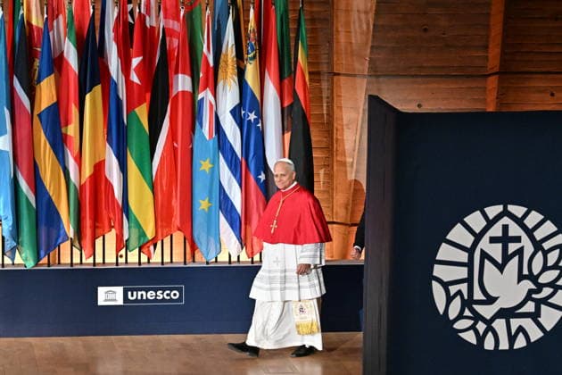 IPA88958183 - France, Paris, Vatican, September 25, 2026 Pope Leo XIV visits UNESCO Headquarters during his apostolic journey to France. Photo by Alessia Giuliani Catholipressphoto  Copyright: xx xAlessiaxGiuliani Catholipressphotox IPA88958183