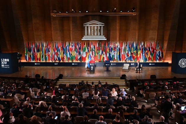 IPA88958184 - France, Paris, Vatican, September 25, 2026 Pope Leo XIV visits UNESCO Headquarters during his apostolic journey to France. Photo by Alessia Giuliani Catholipressphoto  Copyright: xx xAlessiaxGiuliani Catholipressphotox IPA88958184