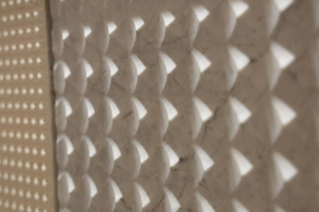 September 25, 2026, Verona, Italy: Details of marble seen during Marmomac 2026 at Veronafiere. The international trade fair brings together companies, professionals and industry operators, showcasing natural stone materials, technologies and new applications during the Marmomac 2026 at Veronafiere. Verona Italy  - ZUMAs197 20260925_aaa_s197_095 Copyright: xEmanuelexPennacchiox