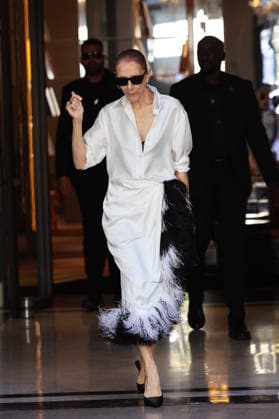 CÃ line Dion leaves her apartment in Paris for her show at the Plenitude Arena CÃ line Dion leaves her apartment in Paris for her show at the Plenitude Arena in Paris, France on september 25, 2026  Copyright: xBertrandxVanierx