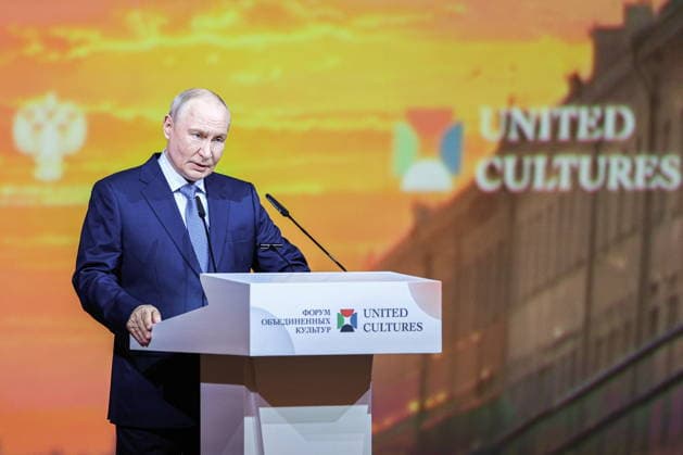 RUSSIA, ST PETERSBURG - SEPTEMBER 25, 2026: Vladimir Putin, President of Russia, addresses participants in the plenary session of the 2026 St Petersburg International United Cultures Forum at the General Staff Building of the State Hermitage Museum. Sofya Sandurskaya TASS  98310527