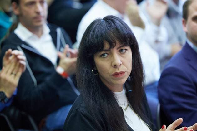 Landesparteitag der Partei Die Linke ** NUR FÜR REDAKTIONELLE ZWECKE ** EDITORIAL USE ONLY **<p>Elif Eralp (Die Linke), Spitzenkandidatin zur Abgeordnetenhauswahl, kommt zum Landesparteitag ihrer Partei. Deutschland Berlin Berlin Copyright: JörgxCarstensen
