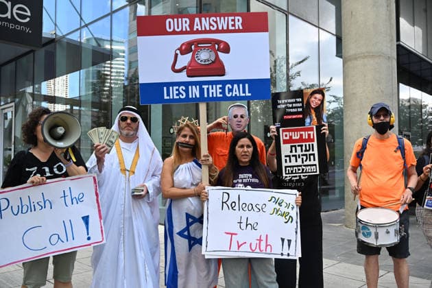 September 25, 2026, Tel-Aviv, Tel-Aviv, Israel: Protesters demonstrate outside the Embassy of the Netherlands, demanding answers regarding a phone call made on the morning of October 7, 2023...At approximately 9.00 a.m. on October 7, before arriving at the Kirya military headquarters in Tel Aviv, Prime Minister Benjamin Netanyahu reportedly chose to make his first call to a foreign leader Ã¢â‚¬ then-Dutch Prime Minister Mark Rutte. Tel-Aviv Israel - ZUMAp227 20260925_zip_p227_001 Copyright: xPaulinaxPatimerx