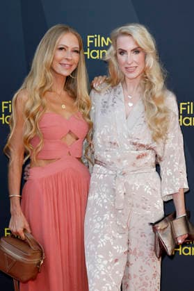Jenny Elvers und Juliane Golbs bei der Premiere des Kinofilms Hygge auf dem 34. Filmfest Hamburg 2026 im Cinemaxx Dammtor. Hamburg, 25.09.2026