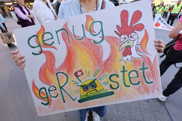 25.09.2026 Baden AG, SCHWEIZ, Klimademo der Gruenen und SP Keine 50 Grad Sommer in Baden Kanton Aargau Anspielung an Bundesrat Albert Roesti