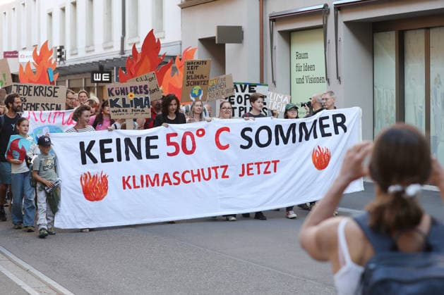 25.09.2026 Baden AG, SCHWEIZ, Klimademo der Gruenen und SP Keine 50 Grad Sommer in Baden Kanton Aargau Unter anderem mit Irene Kaelin und Gabriela Suter