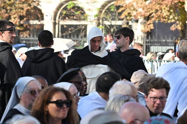 IPA88962502 - France, Paris, Vatican, September 25, 2026: Pope Leo XIV celebrates Vespers with bishops, priests, deacons, consecrated persons, and seminarians at Notre-Dame de Paris Cathedral during his apostolic journey to France. Photo by Alessia Giuliani Catholipressphoto  Copyright: xx xAlessiaxGiuliani Catholicpressphotox IPA88962502