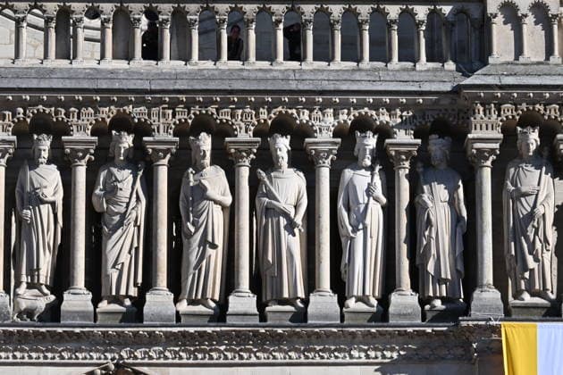 IPA88962471 - France, Paris, Vatican, September 25, 2026: Pope Leo XIV celebrates Vespers with bishops, priests, deacons, consecrated persons, and seminarians at Notre-Dame de Paris Cathedral during his apostolic journey to France. Photo by Alessia Giuliani Catholipressphoto  Copyright: xx xAlessiaxGiuliani Catholicpressphotox IPA88962471