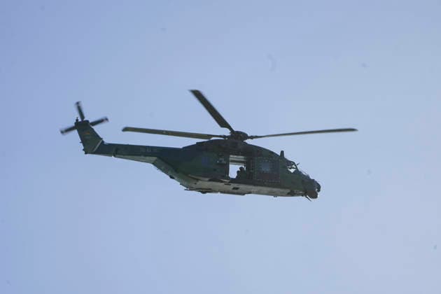 CNTV REDSTORM- Bundeswehruebung Red Storm Charlie Tag 2 in Hamburg 25.09.2026 m Tag 2 der Bundeswehruebung Red Storm Charlie wurden u.a zusammen mit der Feuerwehr ein Chemieunfall simuliert , Des weiteren ein Drrohnenangriff auf einen Gueterzug - Uebung der Bundeswehr unter dem Namen Red Storm Charlie in Hamburg am 25.09.2026 Landeskommando Hamburg und weitere Einheiten der Bundeswehr trainieren gemeinsam, Ablaeufe und Abstimmungen bevor besondere nationale oder internationale Sicherheitslagen eintreten Hamburg Deutschland