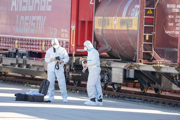 CNTV REDSTORM- Bundeswehruebung Red Storm Charlie Tag 2 in Hamburg 25.09.2026 m Tag 2 der Bundeswehruebung Red Storm Charlie wurden u.a zusammen mit der Feuerwehr ein Chemieunfall simuliert , Des weiteren ein Drrohnenangriff auf einen Gueterzug - Uebung der Bundeswehr unter dem Namen Red Storm Charlie in Hamburg am 25.09.2026 Landeskommando Hamburg und weitere Einheiten der Bundeswehr trainieren gemeinsam, Ablaeufe und Abstimmungen bevor besondere nationale oder internationale Sicherheitslagen eintreten Hamburg Deutschland