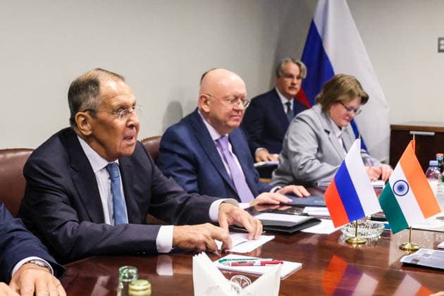 USA, NEW YORK New York City - SEPTEMBER 25, 2026: Russian Minister of Foreign Affairs Sergei Lavrov (L) is seen during a meeting with his Indian counterpart Subrahmanyam Jaishankar on the sidelines of the 2026 High-level Week as part of the 81st session of the UN General Assembly New York City USA  - ZUMAt113 20260925_zaa_t113_504 Copyright: xAlexanderxShcherbakx