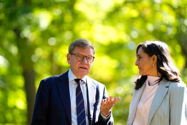 September 25, 2026, Ottawa, On, CANADA: Minister of Foreign Affairs Anita Anand and German Minister of Foreign Affairs Johann David Wadephul speak as they walk on the grounds of Rideau Hall in Ottawa, before participating in a bilateral meeting on Friday, Sept. 25, 2026. Ottawa CANADA  - ZUMAc35_ 20260925_zaf_c35_007 Copyright: xJustinxTangx