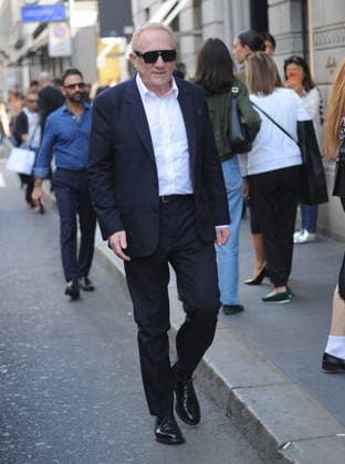 RECORD DATE NOT STATED IPA88963000 - Milan—photo by Mimmo Carriero—After the Gucci fashion show, François Henry Pinault arrives downtown and heads to his hotel  Copyright: xx xx IPA88963000