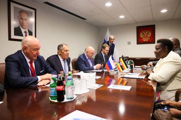 USA, NEW YORK CITY - SEPTEMBER 25, 2026: Russian Foreign Minister Sergei Lavrov (2nd L) and Ugandan PM Jessica Alupo (R) attend a meeting on the sidelines of the 2026 High-level Week as part of the 81st session of the UN General Assembly. Russian Ministry of Foreign Affa  98315387