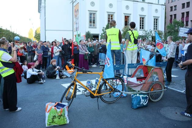 25.09.2026 Stadt Luzern. Demonstration, Klimademo in Luzern gegen Klimawandel,unter dem Motto Kein 50-Grad-Sommer. Bild. Demonstranten