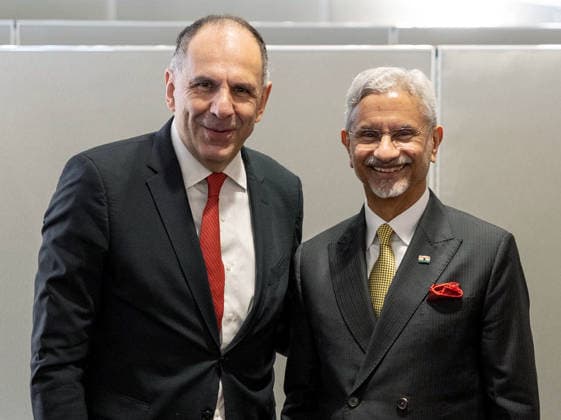RECORD DATE NOT STATED EAM S. Jaishankar meets Greece s FM George Gerapetritis New York U.S. , Sep 25 (ANI): External Affairs Minister S. Jaishankar meets Greece Foreign Minister George Gerapetritis on the sidelines of the 81st United Nations General Assembly (UNGA81), in New York on Friday. (@DrSJaishankar X ANI Photo) New York USA Copyright: xANIx ANI_20260925386