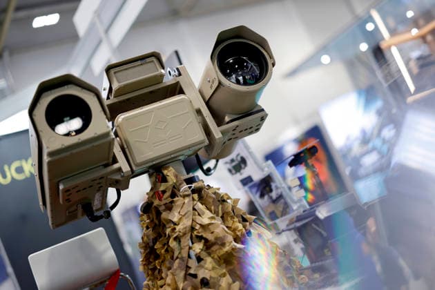 Schwenkbarer Sensorturm etwa für die Grenzsicherung zu sehen bei der Internationalen Fachmesse für Verteidigungsindustrie Euro Defence Expo in der Messe Essen. Essen, 25.09.2026 NRW Deutschland Copyright: xChristophxHardtx
