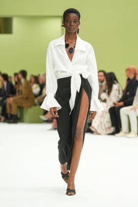 IPA88969701 - Milan, Milan Women™s Fashion Week Spring Summer 2027 - Women™s Fashion, Spring Summer 2027 - Luisa Spagnoli fashion show - runway Pictured: models  Copyright: xRiccardoxGIordanox xRiccardoxGiordano IPAx IPA88969701
